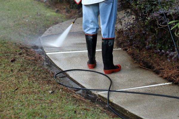 Sidewalk Pressure Cleaning in Sheboygan