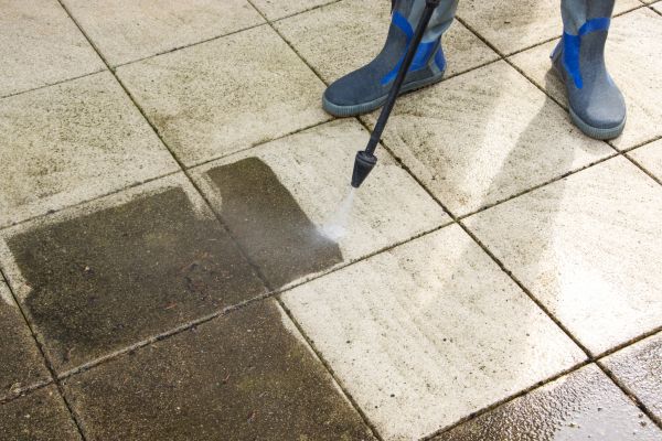 Cost of Outdoor Concrete Cleaning in Sheboygan