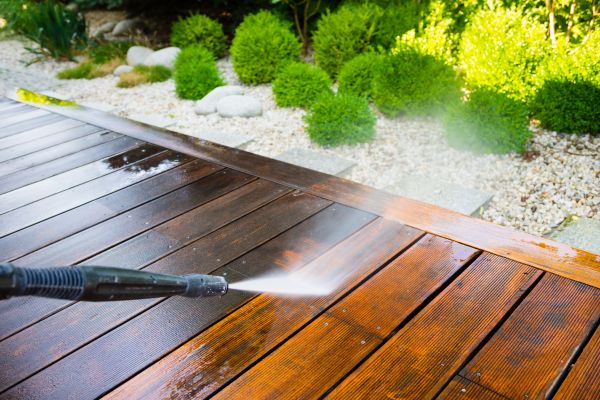 Deck Cleaning in Sheboygan